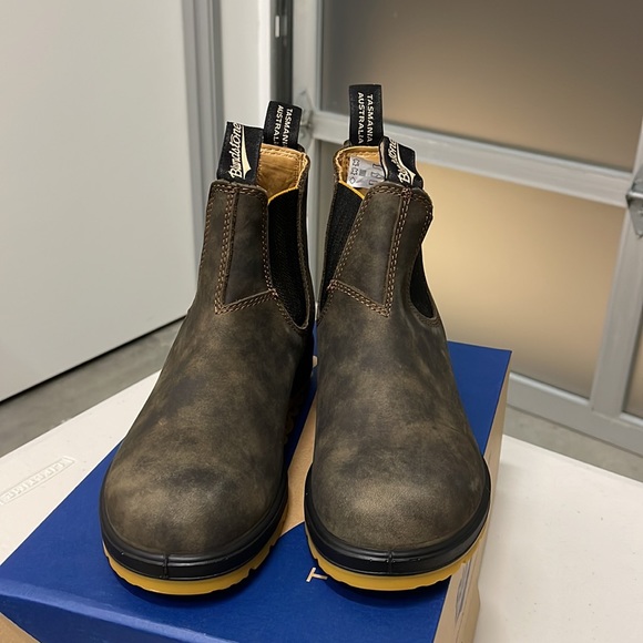 Blundstone Shoes - Blundstone Women’s boot - rustic brown/mustard yellow